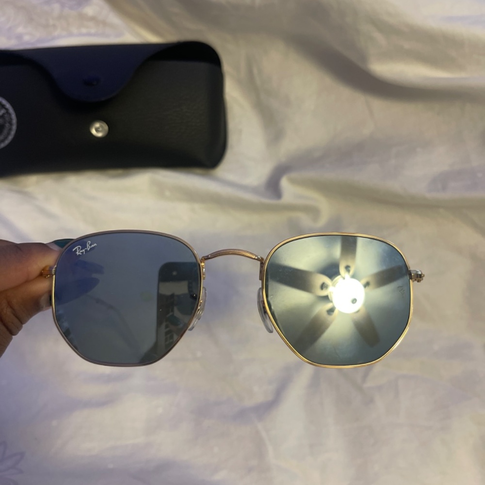 Ray Ban Mirrored - Picture 2 of 4